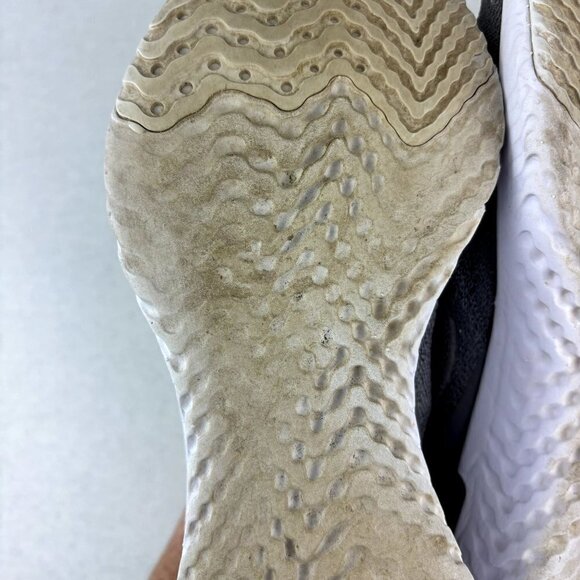 Nike Epic Phantom React Flyknit Sneakers Gray 7 - Picture 8 of 10